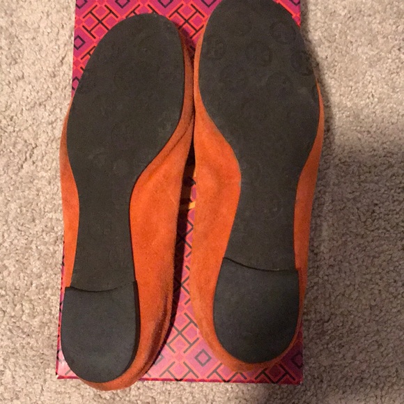 Gorgeous orange Tory Burch Minnie ballet flats - Picture 3 of 4